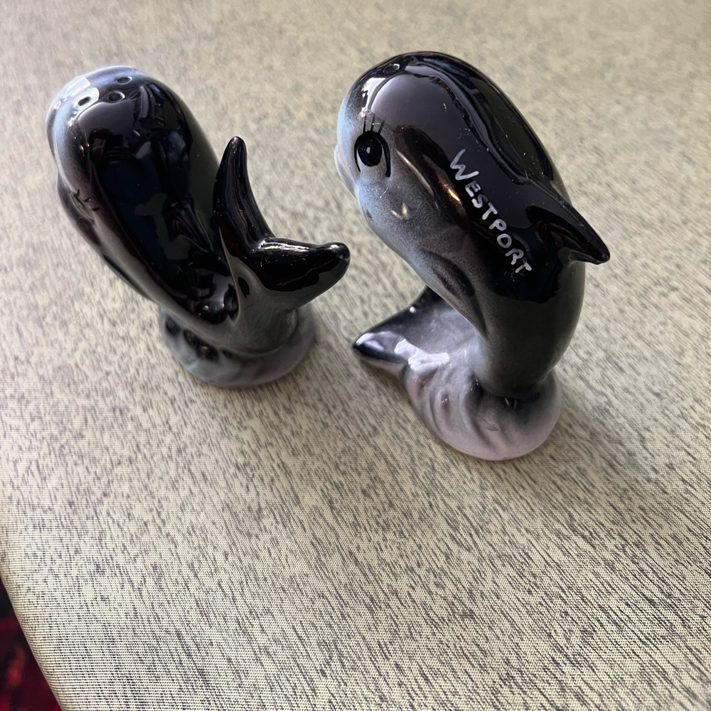 Vintage made in Japan whale s & p - Picture 7 of 7